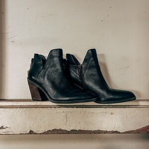 Black Leather Crown Vintage Ankle Boots